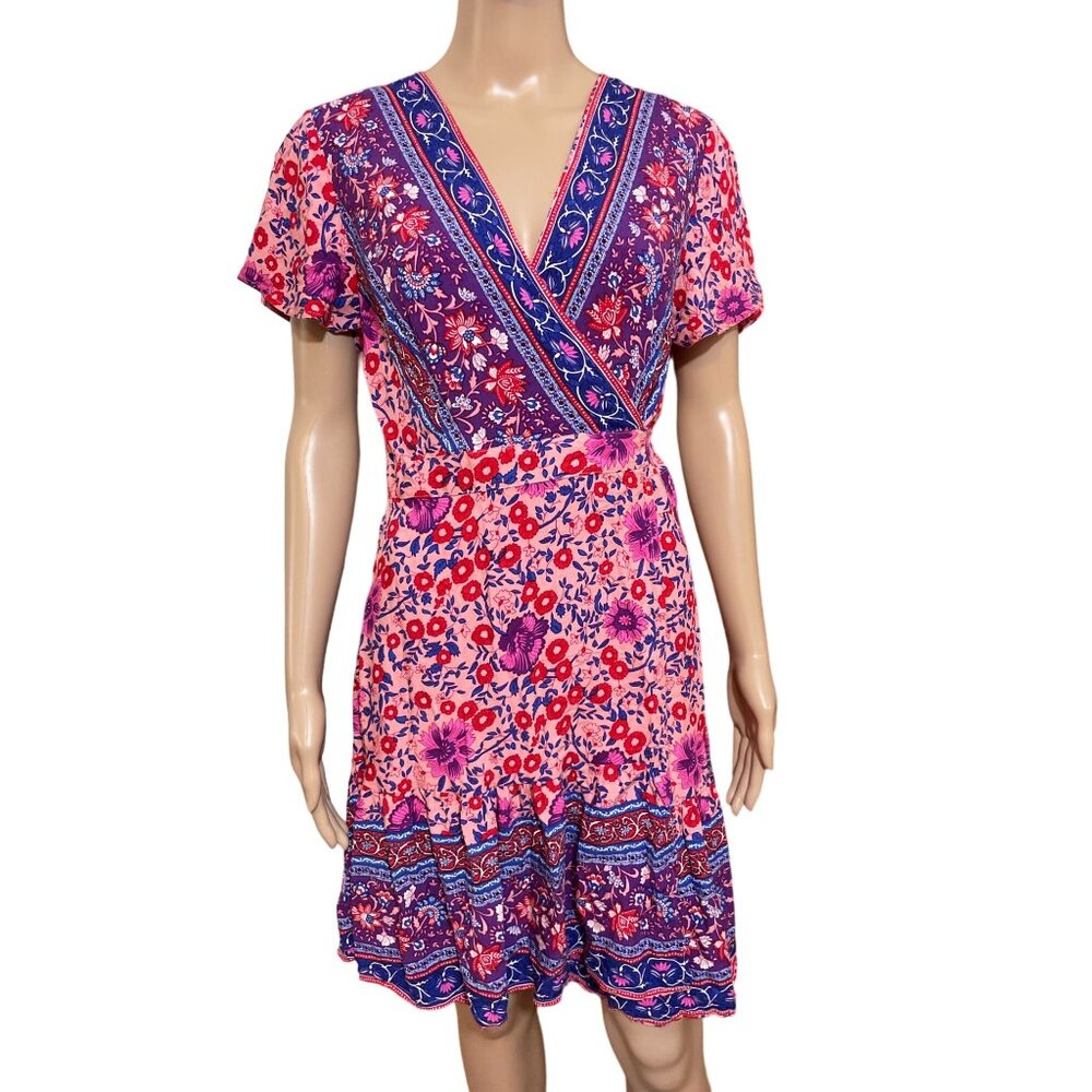 NWT Zesica Pink Floral Wrap 100% Rayon Dress Size Small